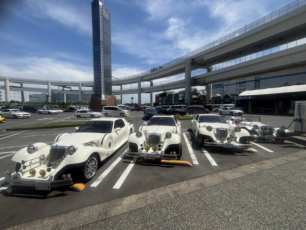 Viewt_TheFirst's tweet photo. 大黒PA
#光岡自動車 #ラセード #SSK https://t.co/BP8qNk5QTq