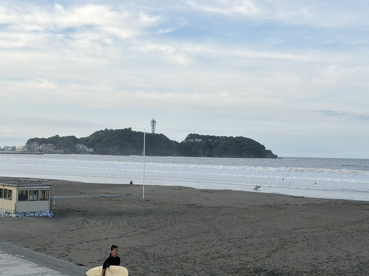 Daisuke_T01's tweet photo. 波残ってた
オンショア
鎌倉から流して来たけど
イマイチ
銅像前はほぼ無人
江ノ水前で入水
明日はどこに入ろうか https://t.co/ZIqzlc4J9Z