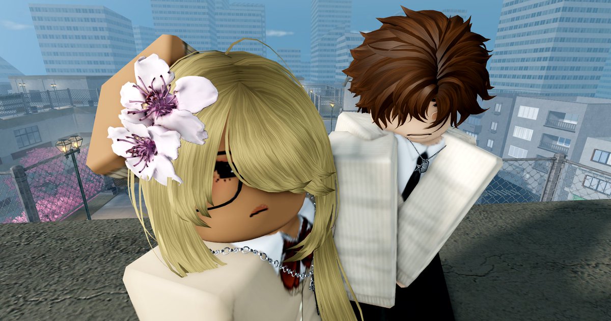 sidefallisaliar's tweet photo. bruh they put me and @ymionvacation in roblox Gakuren. https://t.co/zXS7ugNS8q