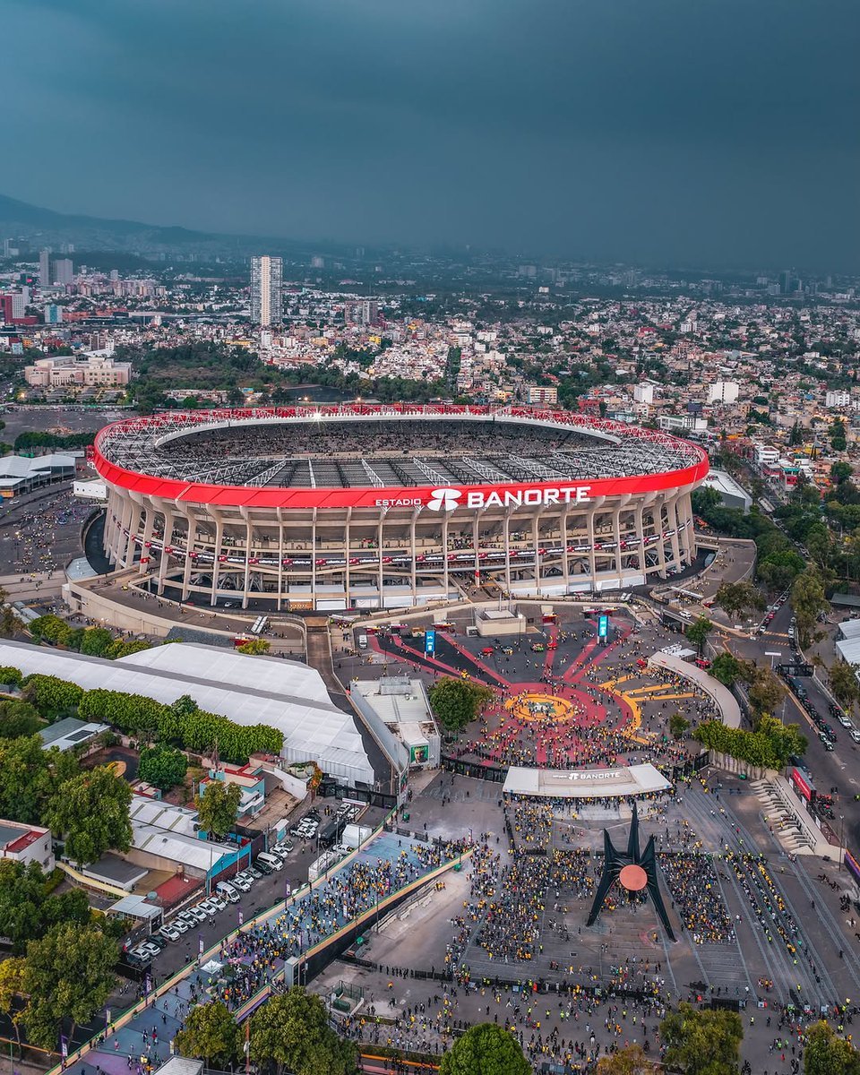 world_tourists_'s tweet photo. 📍Azteca Stadium, Mexico 🇲🇽 https://t.co/LXDNUIoiRz
