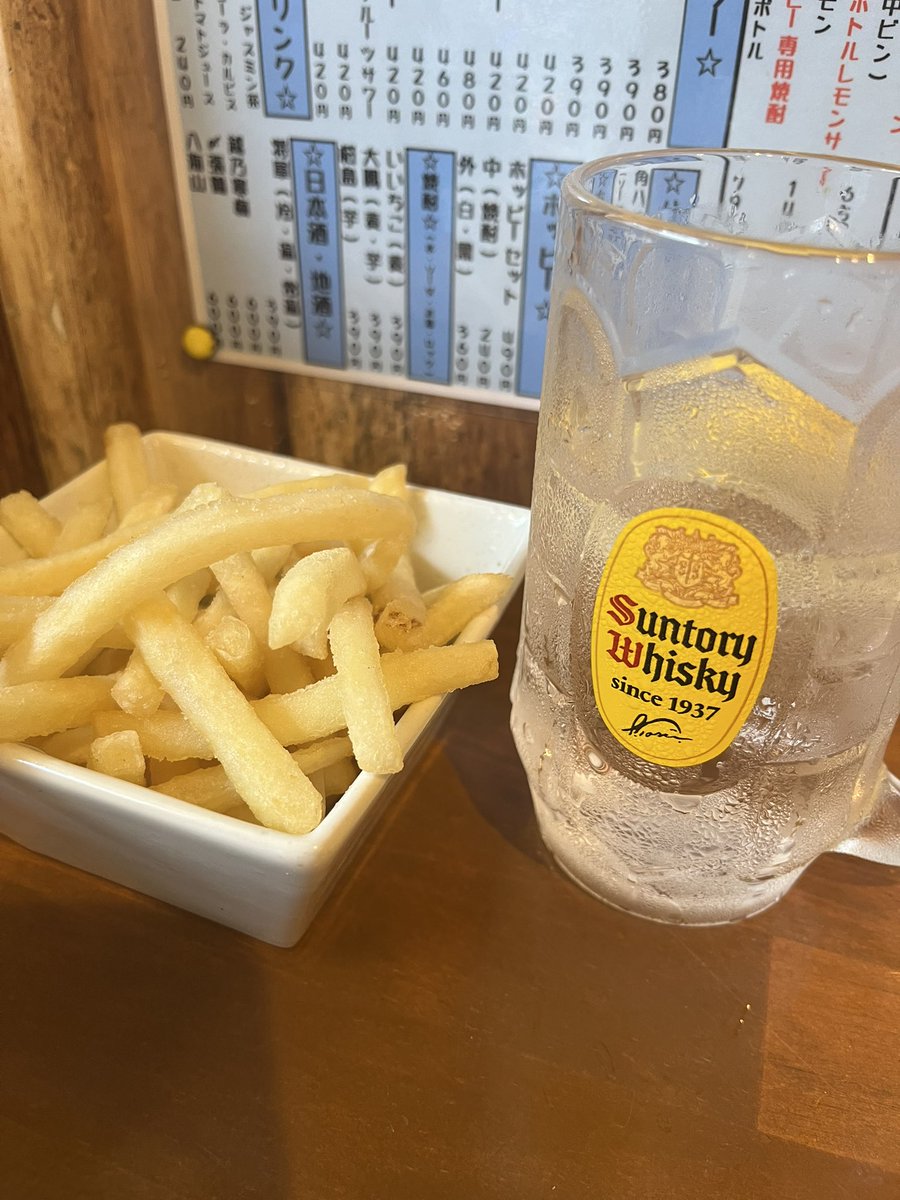 makoryou48's tweet photo. 今日は出掛けにお寿司握ってきたから
ちょっと遅めのかんぱい🥂

#タチウオのお寿司🍣 https://t.co/4e2V6uQOqv