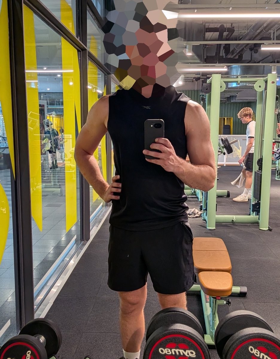 realslavesking's tweet photo. Gym done! Jemand Bock auf stinkende Socken oder tropfende Achseln?
#findom #alpha #cashgod #drain #atmwanted #abzocke #king #cashmaster https://t.co/OsLUKx62le