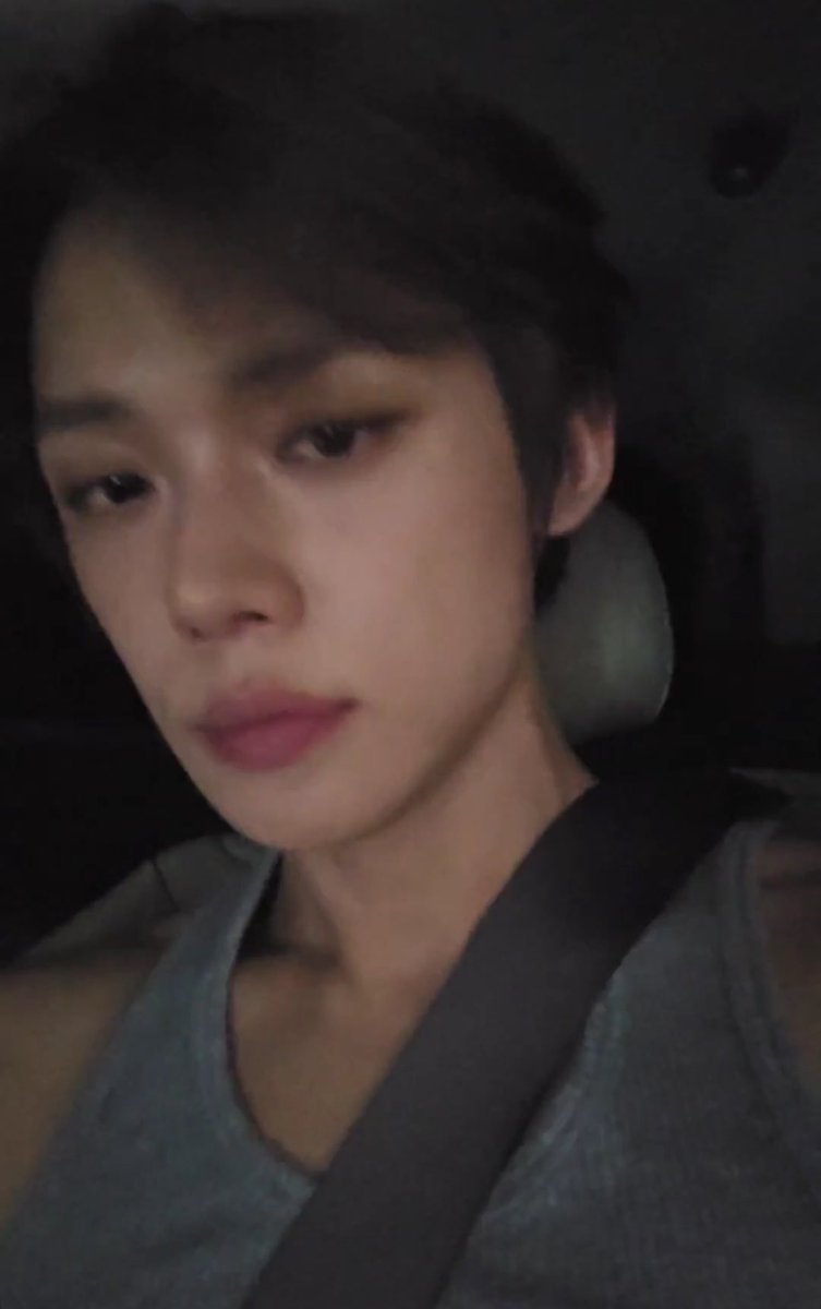 sodajjun's tweet photo. no need for the estrogen laced ramen when the lips are this beautiful on their own https://t.co/LmPp4lkMU8