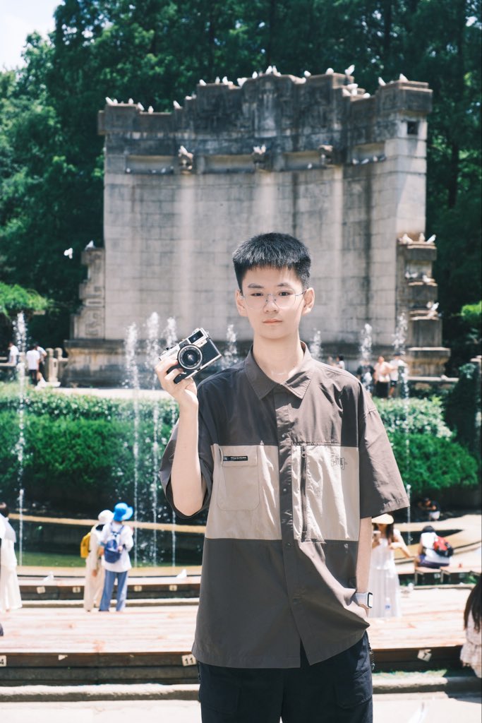 keeping_mo's tweet photo. 这次没有人喷我拍的丑了吧，再不出片急眼了 https://t.co/MgetEhcO5Q
