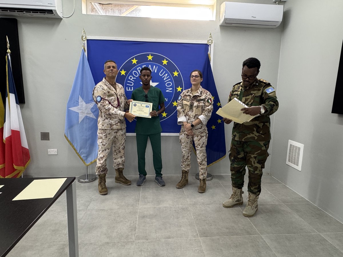 EutmSomalia's tweet photo. EUTM-S Medical Advisor, with the Somali Armed Forces and @aussom_ , delivered a specialized course on Gynaecological Emergencies for Xooga Hospital and AUSSOM medical personnel. Strengthening medical readiness, local ownership, and healthcare for military personnel and civilians. https://t.co/bUfqBVAqHo