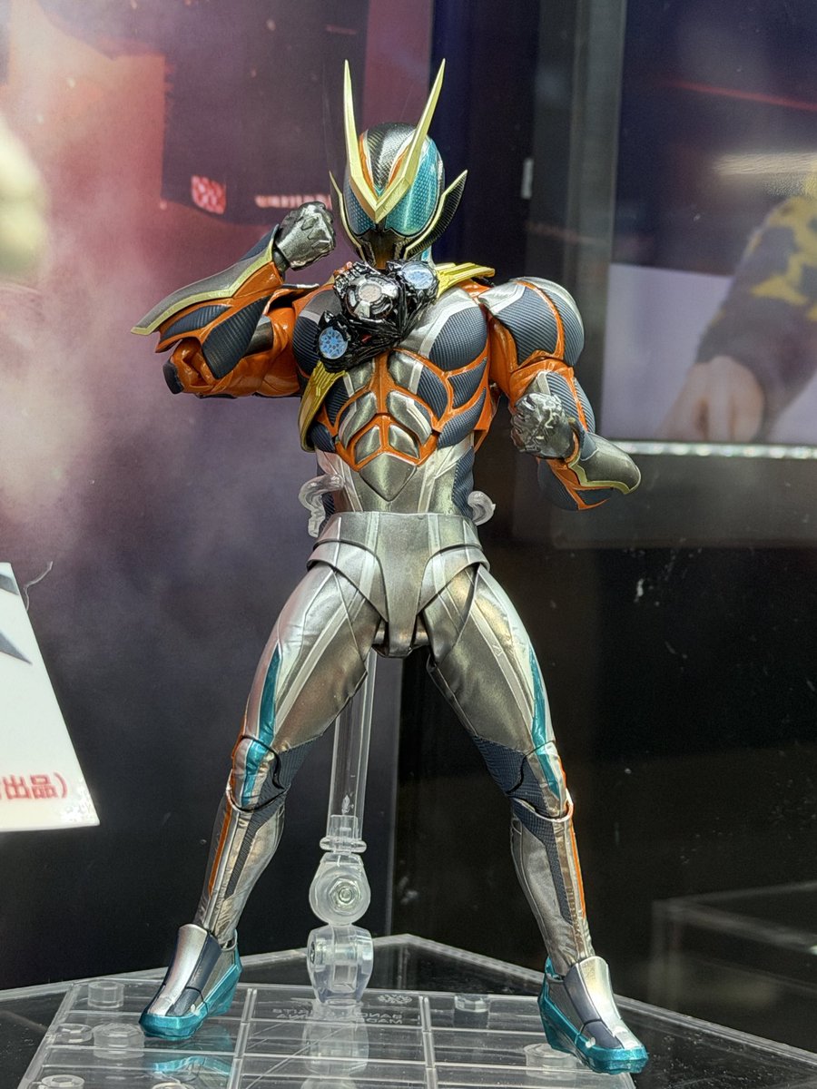 tobiuo88's tweet photo. フィギュアーツのカタストロム、いちおう背中も撮っておいたw https://t.co/9HldWhTqmb