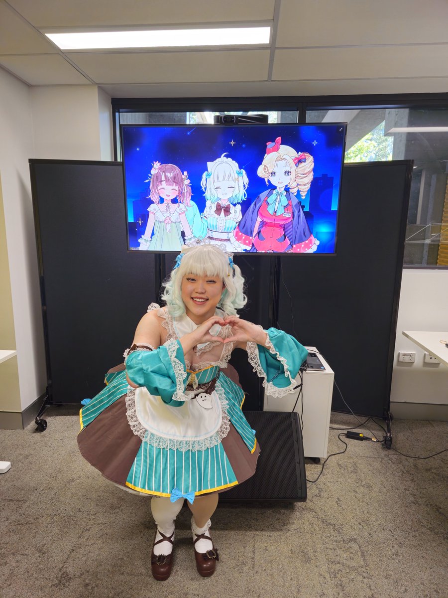 _ichiichigo_'s tweet photo. Day has been absolutely made. Thank you so so SO much to Densetsu for being so sweet and kind. Theres something so incredible to meet your one of your main oshis and absolute inspirations for being an idol (and cosplay crafter). Phoebe, Vicki and Minto, you are everything to me💖 https://t.co/Tbu429JKAy