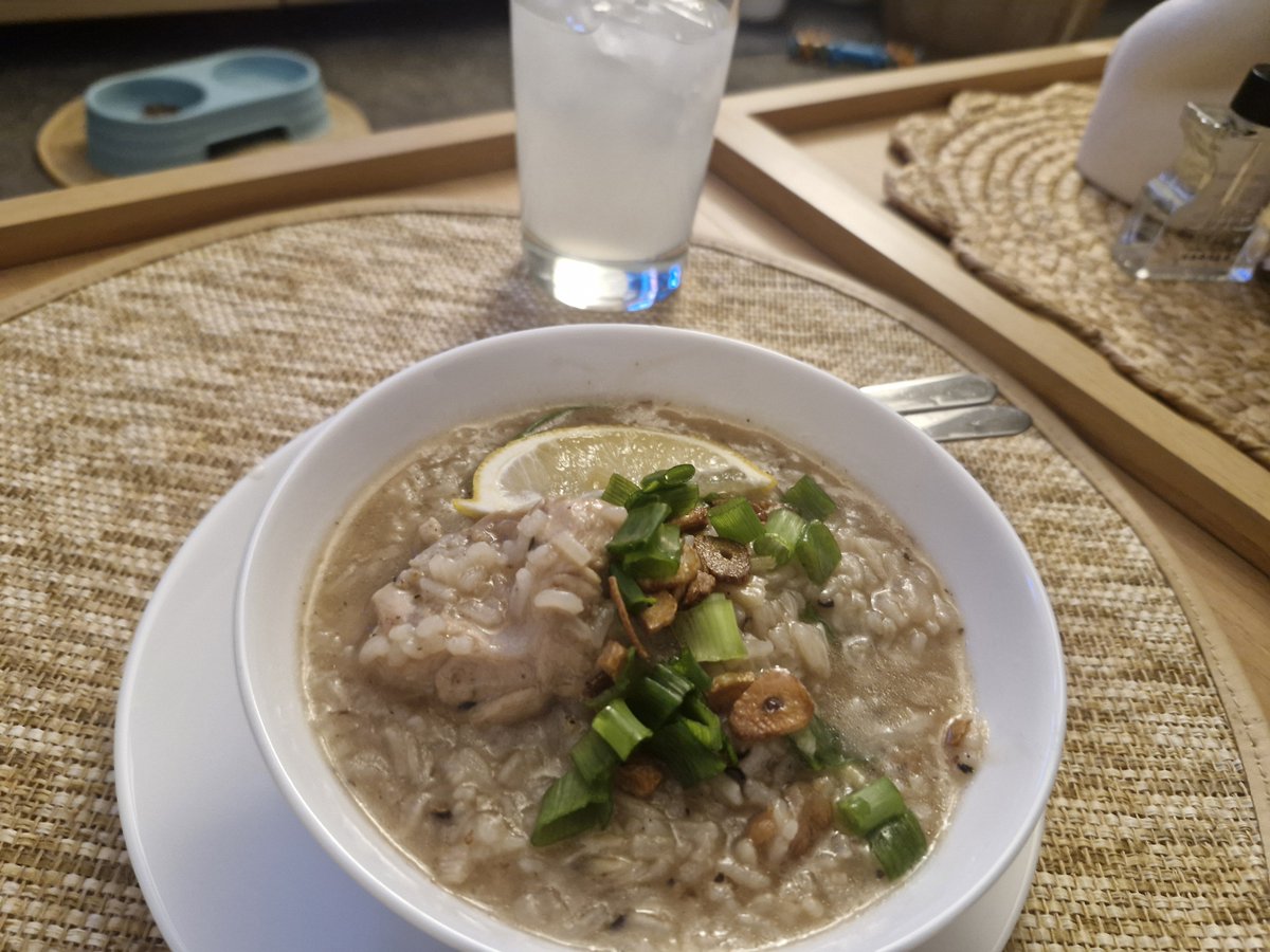 iamgemmed's tweet photo. Arroz caldo on a cold night https://t.co/W9e5U3AYRe