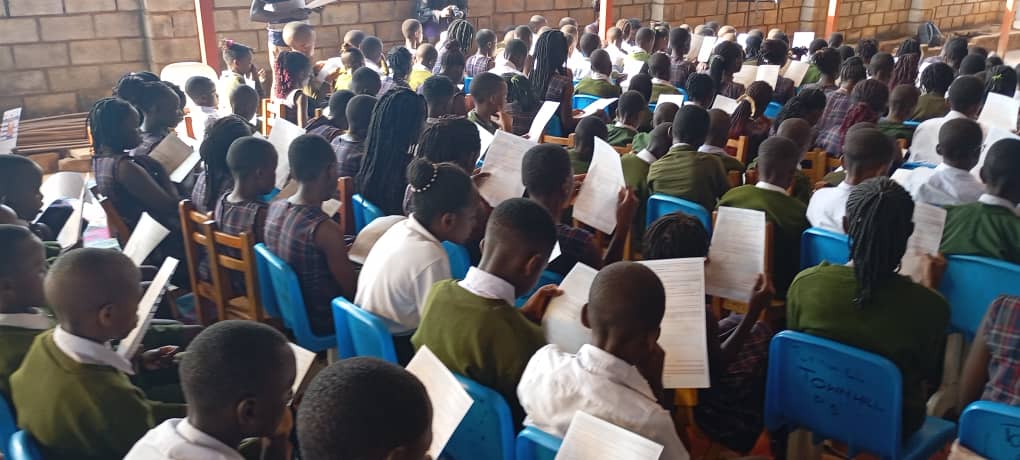 Storymoja's tweet photo. Banage guys, Uganda showed in huge numbers. 
Kati, meet the learners of Alpha and Omega from Gangu, Wakiso district along Busabala Rd in Uganda, as they took part in the National Read Aloud 2026.
Eeh, see the what the love of reading can do. 
#nationalreadaloud2026
#kenyareads https://t.co/X4eqWzHQcn
