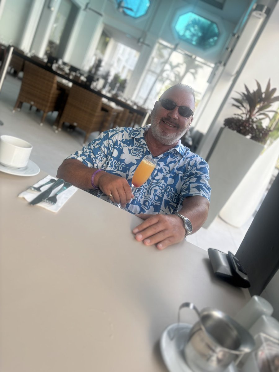 mikeygreen68's tweet photo. A Quiet One for Our 2nd Full Day and Night here in the Beautiful #HotelRiuPalaceRivieraMaya @RiuHoteles with my lovely wife 🥂🍾☀️😎 #LivingOurBestLife #MakingMemories #GoodTimes #Blessed #Grateful #PreciousTimes #LovinLife #LivinLife #OneLife #LivinTheDream ❤️🙏 https://t.co/H7za4Dd736