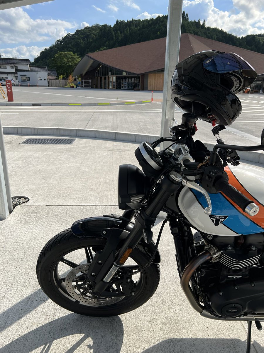 naimon14's tweet photo. 2026.7.10 金曜日　
この日は平日だけど休日出勤の代休のためお休み
最初は戸河内行って鯛焼き屋よしおにも行ってのんびりしてたけどどうせならと三瓶山まで行きました
走りやすくて景色良かったです✨
帰り道に道の駅に寄りながら休憩☕️
帰るのが遅くなってぐったりしてました😅 https://t.co/NnWP8ORYaZ