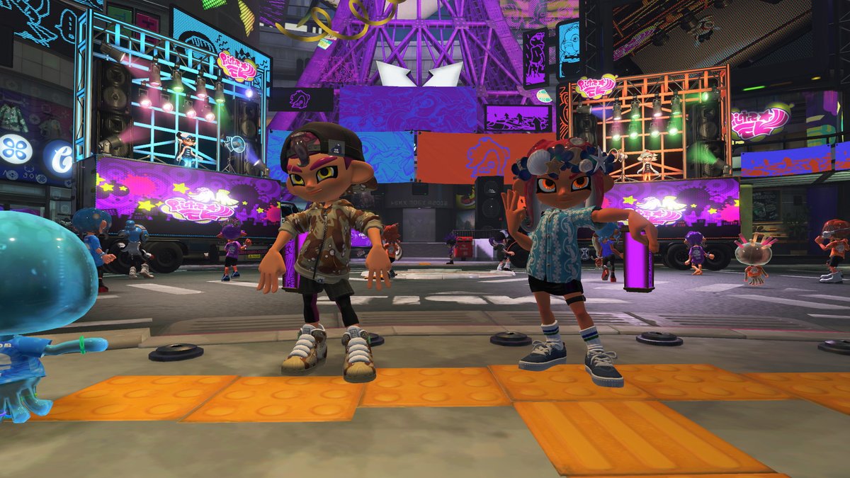 bronzelee91's tweet photo. Inkopolis Plaza with Pearl &amp; Marina. https://t.co/i6jjar16fl