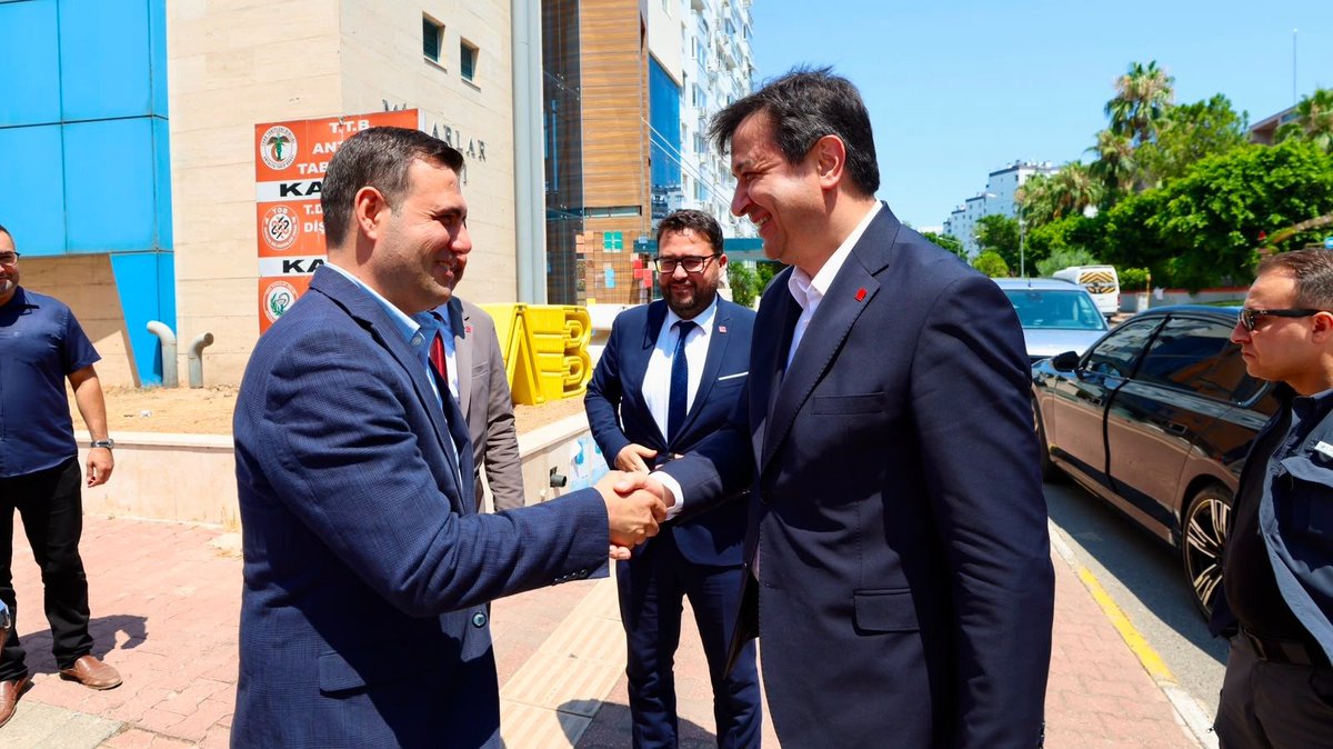 adalyamedya's tweet photo. MAHMUT ARIKAN'DAN ANTALYA İMO'YA ZİYARET 
https://t.co/alcofMvig4

 @Antalyaimo @m_soner_a @SaadetPartisi https://t.co/avnXZqZQyL