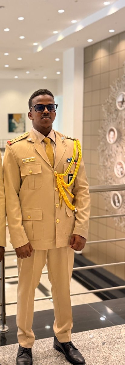 AliKiimko's tweet photo. Waxaan halkaan hambalyo uga dirayaa walaal Captain Cabdullaahi Cabdi Cali oo ka qalin jabiyey  Jaamacadda Turkish National defence ee qaybta Master of staff Collage.
Waxaan Allaah kaaga baryaayaa aqoonta aad baratay in Allaah kaaga dhigo mid aad dalkaaga iyo dadkaaga ugu adeegto https://t.co/M87xzxN2zO