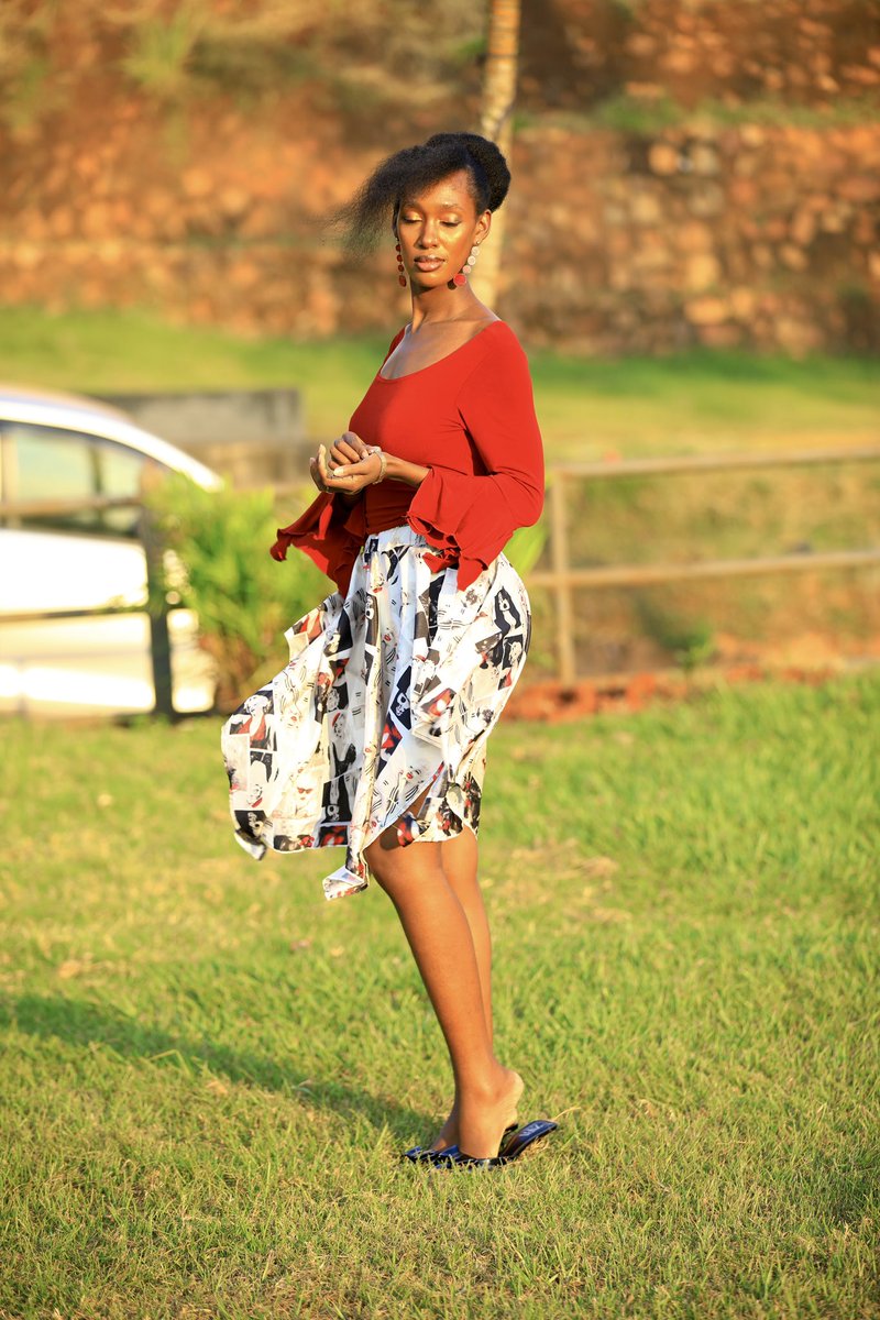 shibbyboo's tweet photo. ❤️🤍❤️ 
Blessed weekend and let’s catch up tonight on @GalaxyTVUg at 8:30pm for #GlamAndStyle https://t.co/4GQ5ie0gif