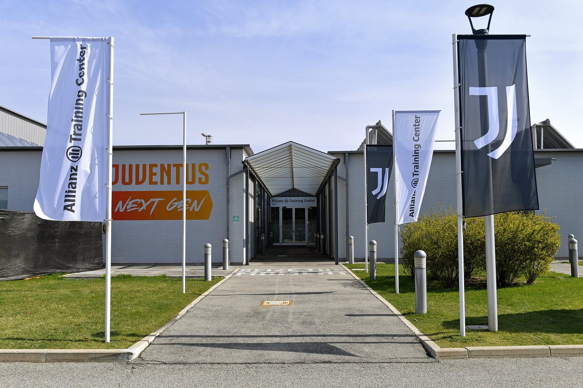 juventusfc's tweet photo. Pronta a cominciare la stagione 2026/27 della Next Gen 🏃

Staff e prime amichevoli ➡️ https://t.co/BMuzuZV5J0 https://t.co/Gree2nPw7m