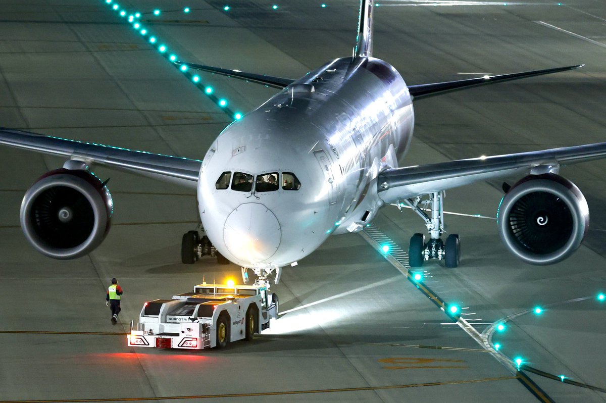 md11_mark_x's tweet photo. セントレアで吉祥航空の789は初撮影 https://t.co/QMBVPQeJBH