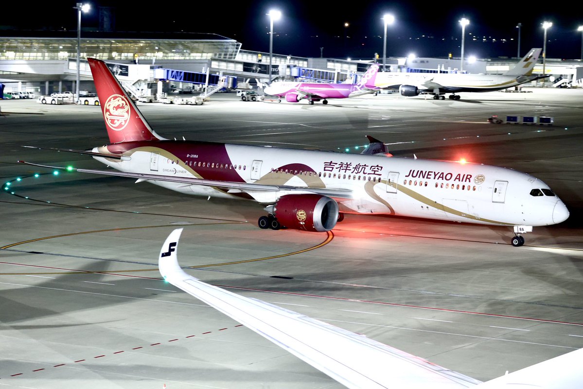 md11_mark_x's tweet photo. セントレアで吉祥航空の789は初撮影 https://t.co/QMBVPQeJBH