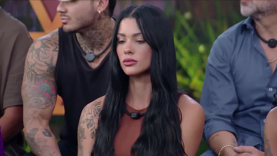 fvzgui's tweet photo. Ana pode até ser bonita, mas em uma Fazenda que já tivemos Andressa Suita, Erika, Lily e Ray que entregavam muita beleza! A Suita segue sendo uma das Peoas + lindas que já passaram pela Fazenda ao meu ver! #AFazenda #AFazenda18 https://t.co/dvMl2TZsSQ