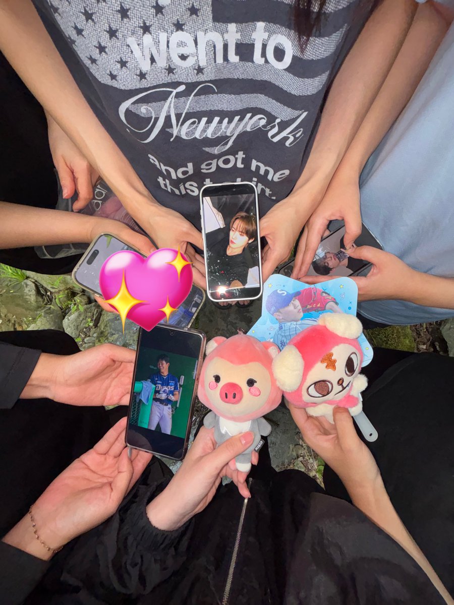 likenlove_'s tweet photo. 계곡에서~~누가돌아왔게~~~
바로 팀러비티(+위딧) ♡ https://t.co/HbJFlL9n7G