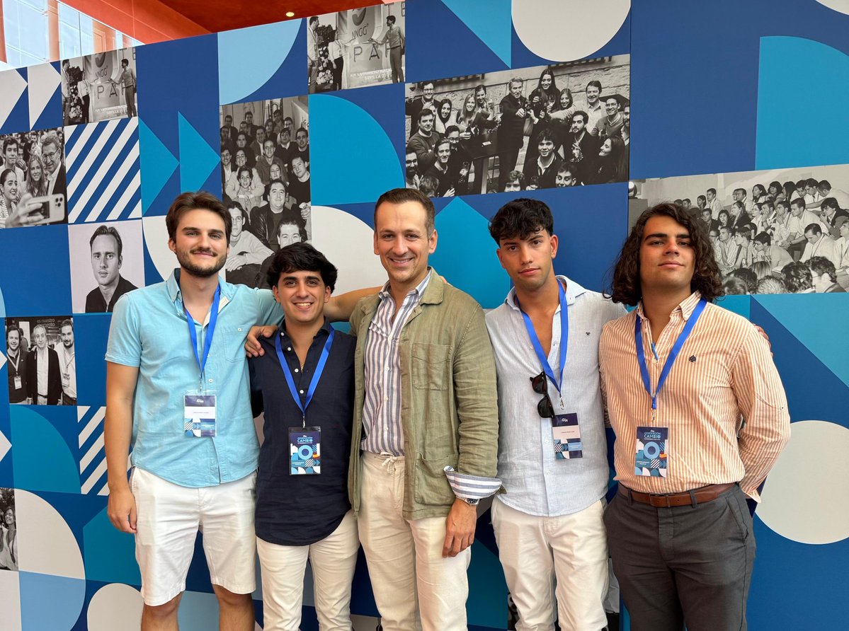 AJMesaGarrido's tweet photo. ¡Enhorabuena, @Idancausa, desde hoy presidente de @NNGG_Es!

Mi apoyo en el Congreso de Valladolid con @ppmadrid, @Nuevas_Getafe
y junto al presidente @NunezFeijoo
#VolveraCreer https://t.co/OUTHBy9efC