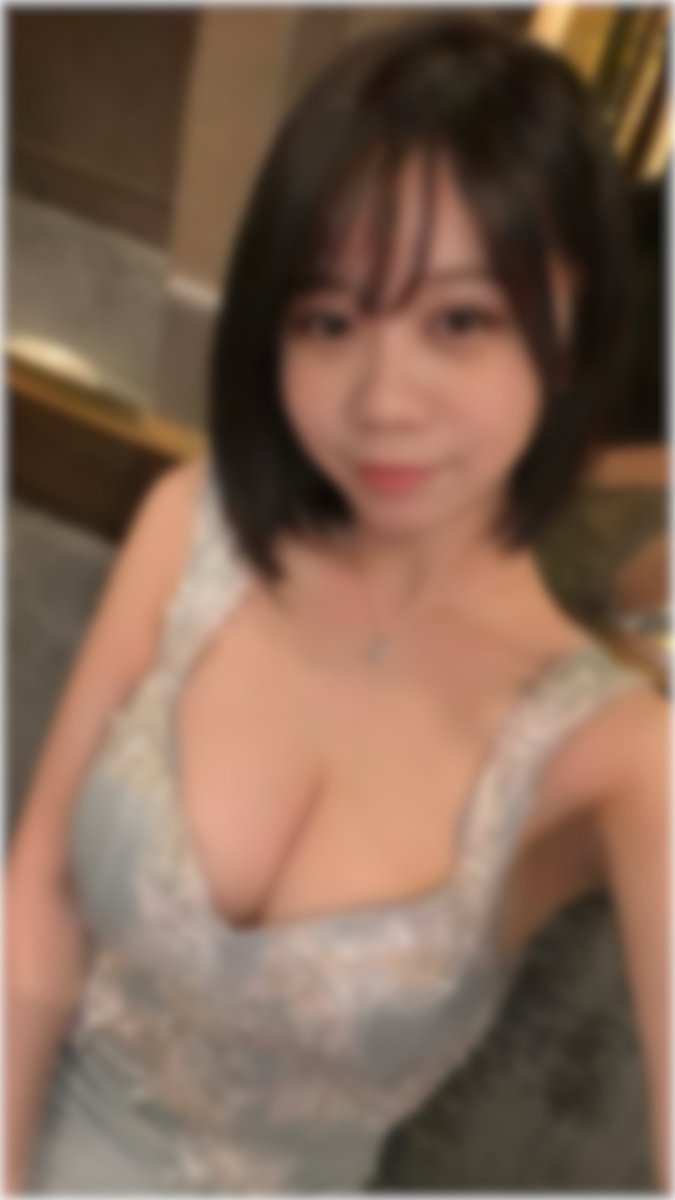 Newssarashi's tweet photo. 【事件簿 No.007】 おっぱいキャバ嬢「ひかる」の実態

対象：ひかる（21歳）
勤務先：東京五反田 W店
在籍期間：〜2025年8月まで
身長約162cm 推定Jカップ

店では触らせないが、自らアフターに誘い個人で風俗嬢のような真似事。
金目的で関係を持った男性とのトラブルが発覚… https://t.co/lgWW8bTs9g