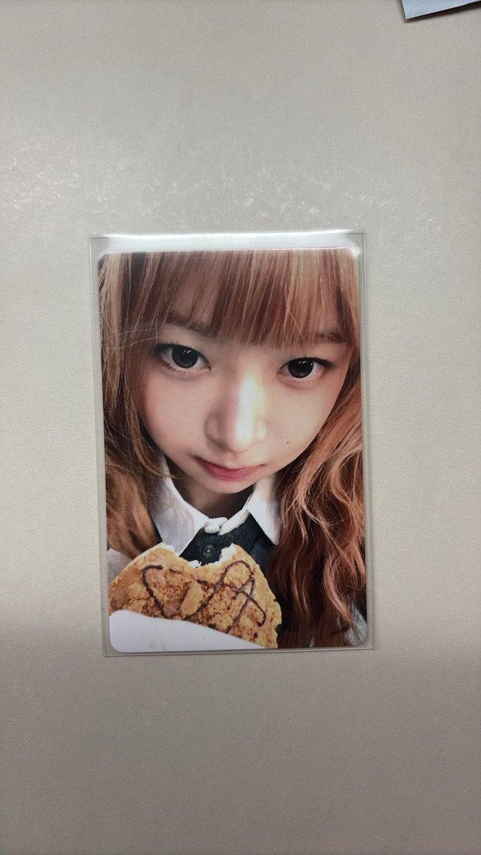 iamdivei's tweet photo. 돈이 없어서 이귀여운레이를 1.6에 팔았어요 흑흑 https://t.co/qdwWj5nKFr