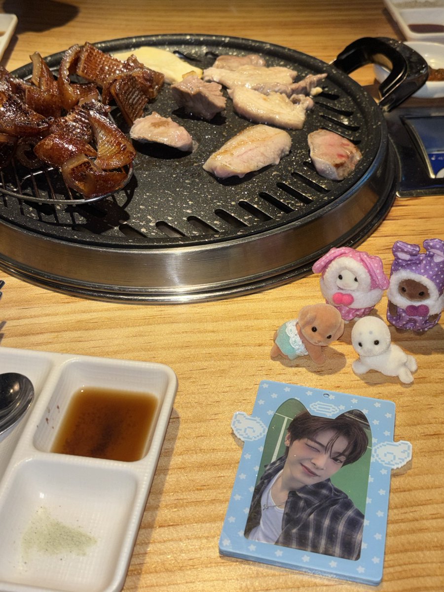 rxddxwxs's tweet photo. with 종이스퀴시 유튜버 지망생 https://t.co/kchZsm66Z2