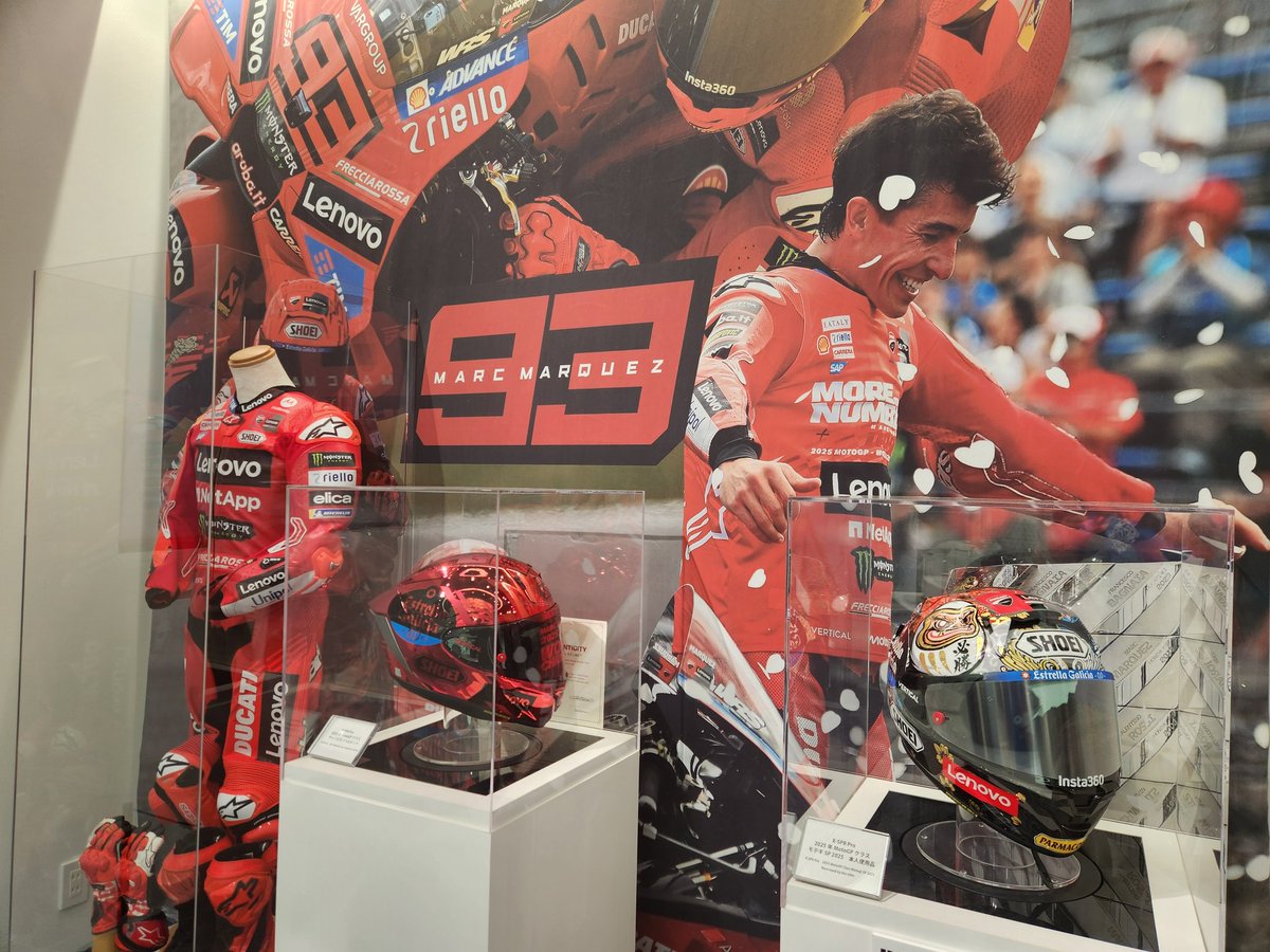tatami_tea's tweet photo. ���プリントレースの上位3人
全員がSHOEIヘルメット！
なぜなら...自分が....
今日ヘルメットパークへ応援
行ったからさ☆(違う
#MotoGP_jp #MotoGP #GermanGP https://t.co/wnEqFZvCZP