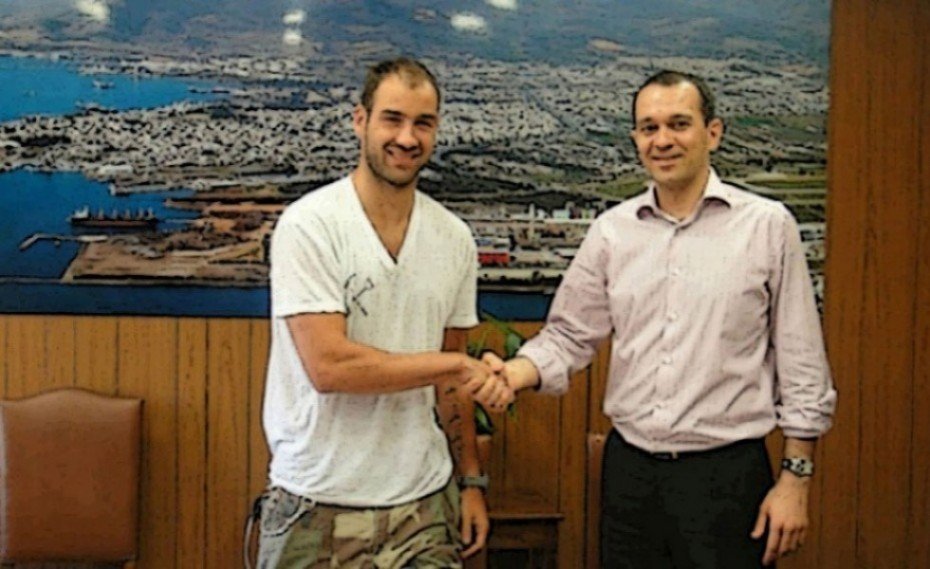 TKontaxiou's tweet photo. Σαν σήμερα ήρθε ο σπανουλης στον ολυμπιακο και άλλαξε όλη την ιστορία και έφτυσε τον παο αυτό θα πει τεράστιος αθλητής 
#OlympiacosBC https://t.co/NxMJDb14YG