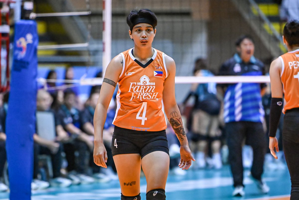 ara_vsg's tweet photo. ara “bandana” galang is back 🧡 https://t.co/t9yDGHIsX3