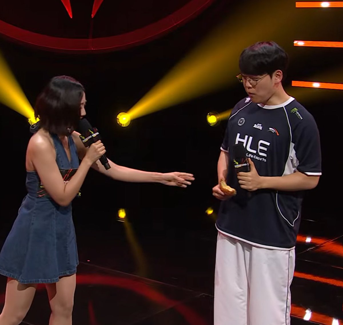 lolesports's tweet photo. "alright that's enough" https://t.co/bb4ZooTuPB