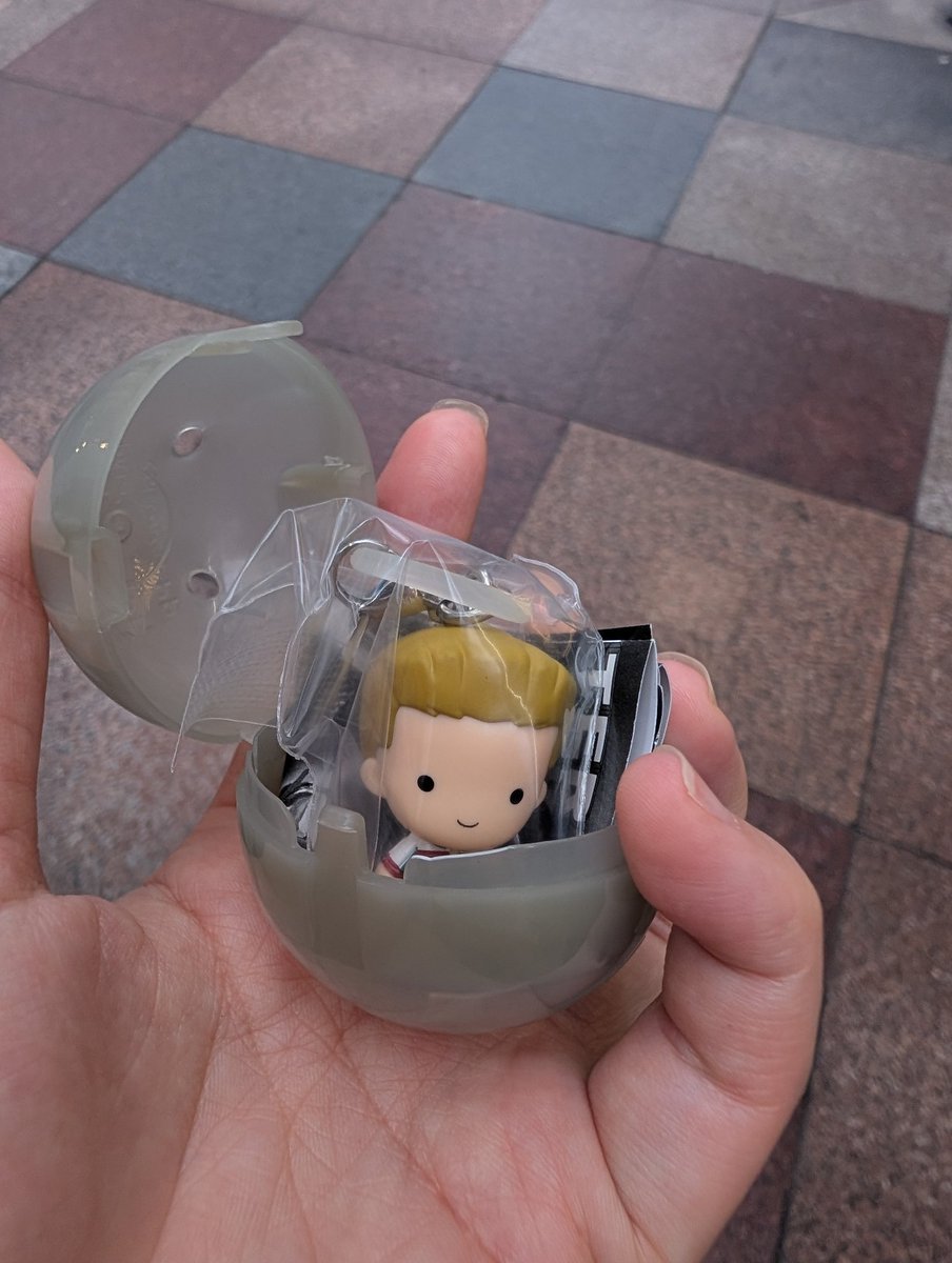 y04_na09's tweet photo. @momonga_huruhon 検索から失礼します。
ノブナガとフィンクス所持しております。
定価でお譲り可能なのですが、買取は考えておられますでしょうか？
京都在住のため手渡しでのお取り引きも可能です。
ご検討よろしくお願いします🙇‍♀ https://t.co/hvkzf8zISu