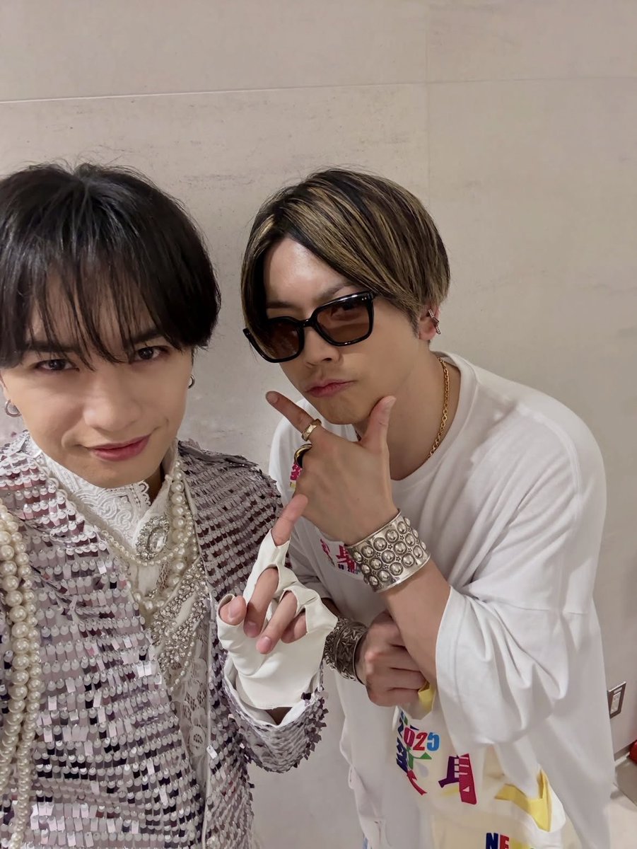 st74mm's tweet photo. 神神神神神神神神😭😭😭😭😭😭😭😭😭😭😭🙏🏻🙏🏻🙏🏻🙏🏻🙏🏻🙏🏻🙏🏻🙏🏻🙏🏻🙏🏻🙏🏻🙏🏻🙏🏻🙏🏻🙏🏻
ほんまに神のツーショット😭😭😭😭😭😭🙏🏻🙏🏻🙏🏻🙏🏻🙏🏻🙏🏻🙏🏻🙏🏻🙏🏻🙏🏻🙏🏻🙏🏻🙏🏻🙏🏻🙏🏻🙏🏻🙏🏻🙏🏻🙏🏻🙏🏻 https://t.co/b1LjxtC4QS