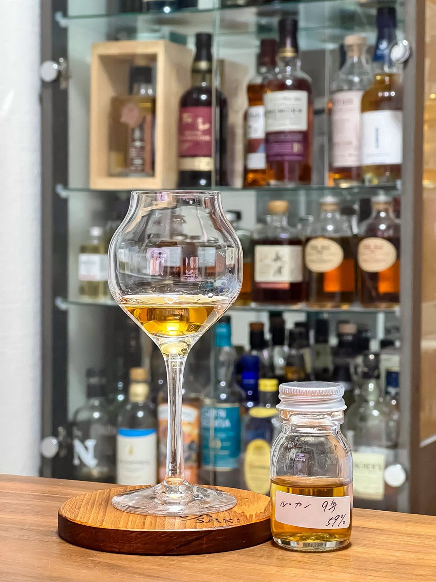 GenchanWhisky's tweet photo. サンプルプレゼント企画で頂いたウイスキーで乾杯！
バンク12年もルッカン9年も初ですが美味すぎてボトル入手したいくらい！笑 https://t.co/IPfFpD6EW1