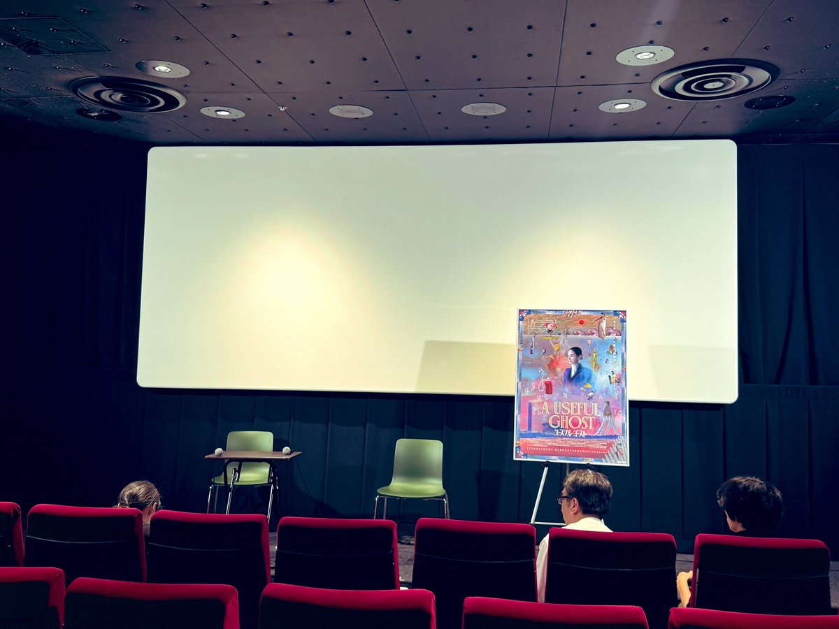 KorogashiMaster's tweet photo. 舞台挨拶と🍋催事を目当てに新宿へ💨
映画はユーモア、マイノリティ、権力者と消費される弱者、シリアス、バイオレンス等々さまざまな要素がめまぐるしく降り掛かり、監督さんのお話聞いてもっかい観られたらいいなぁと思った🙆🏻‍♀️
終盤全裸の人がわらわら出てくるので、率先して人には勧めないでおく🤫 https://t.co/PvEzfWxYpj