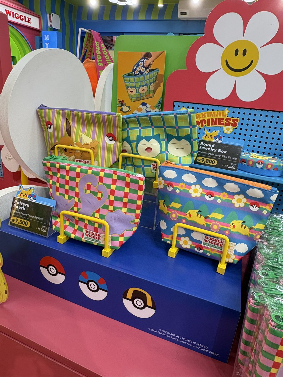rua_riyu's tweet photo. 韓国のwiggle wiggle本店でポケモンコラボのグッズが一足早く買えた！💕
韓国でも一昨日から発売だったんだたけど店舗によってはパジャマ売り切れてたので良かった😭
値段も日本より3000円くらい安かったよ https://t.co/rImTNzaEJp