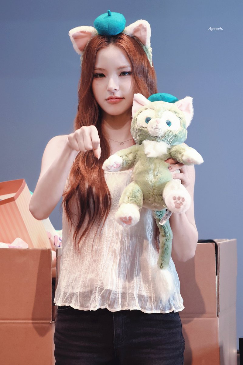 1225Apeach's tweet photo. 260711 am

냥냥 🐱👊🏻
#MAI #마이 
#izna #이즈나 https://t.co/fUJWq2gCES