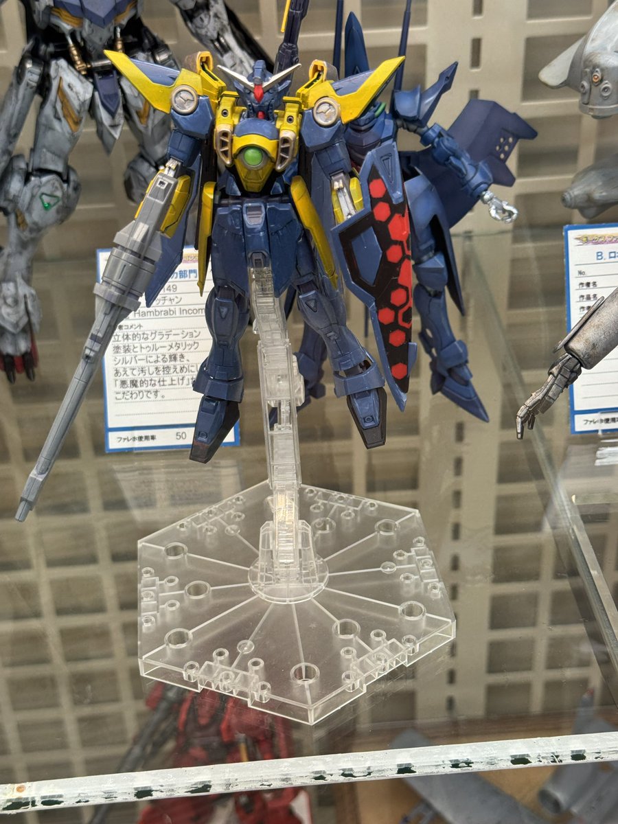 gp03dendro's tweet photo. 昨日ですが、大阪ボークス様に2作品出してきました。ロボット部門と、フリー部門。フリーはヴィネット失敗してるため、展示中に作品が自立してられるか…
にしても、相変わらずみなさんレベル高い！

#ファレホコン7 https://t.co/hUYTMpYcMj