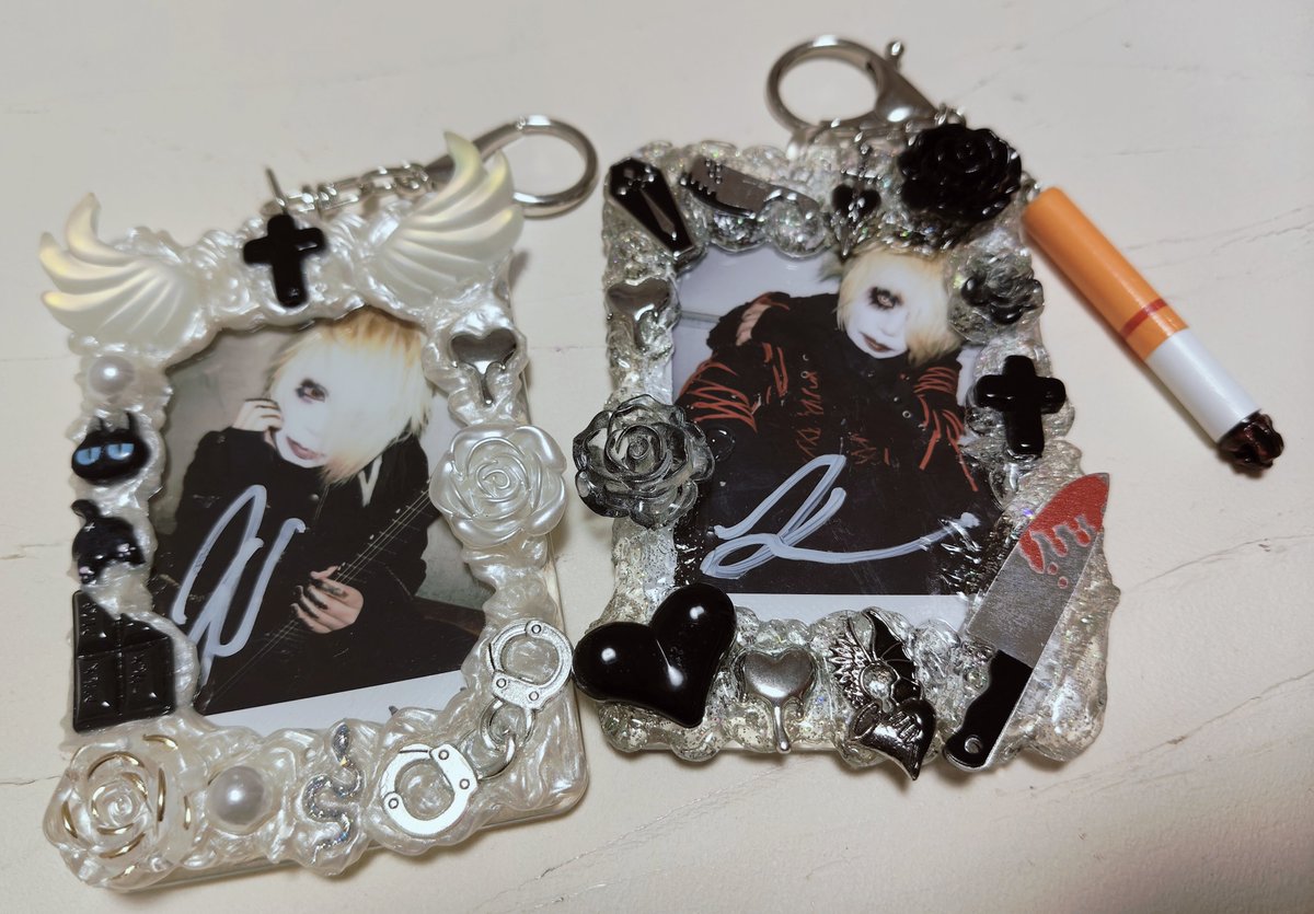 milk_le_'s tweet photo. チェキホルダーの中身を更新！チェキホルダーはぜんぶ友達がつくってくれた₍  .  ̫. ₎◞🪄 https://t.co/jsaVp3VLQD