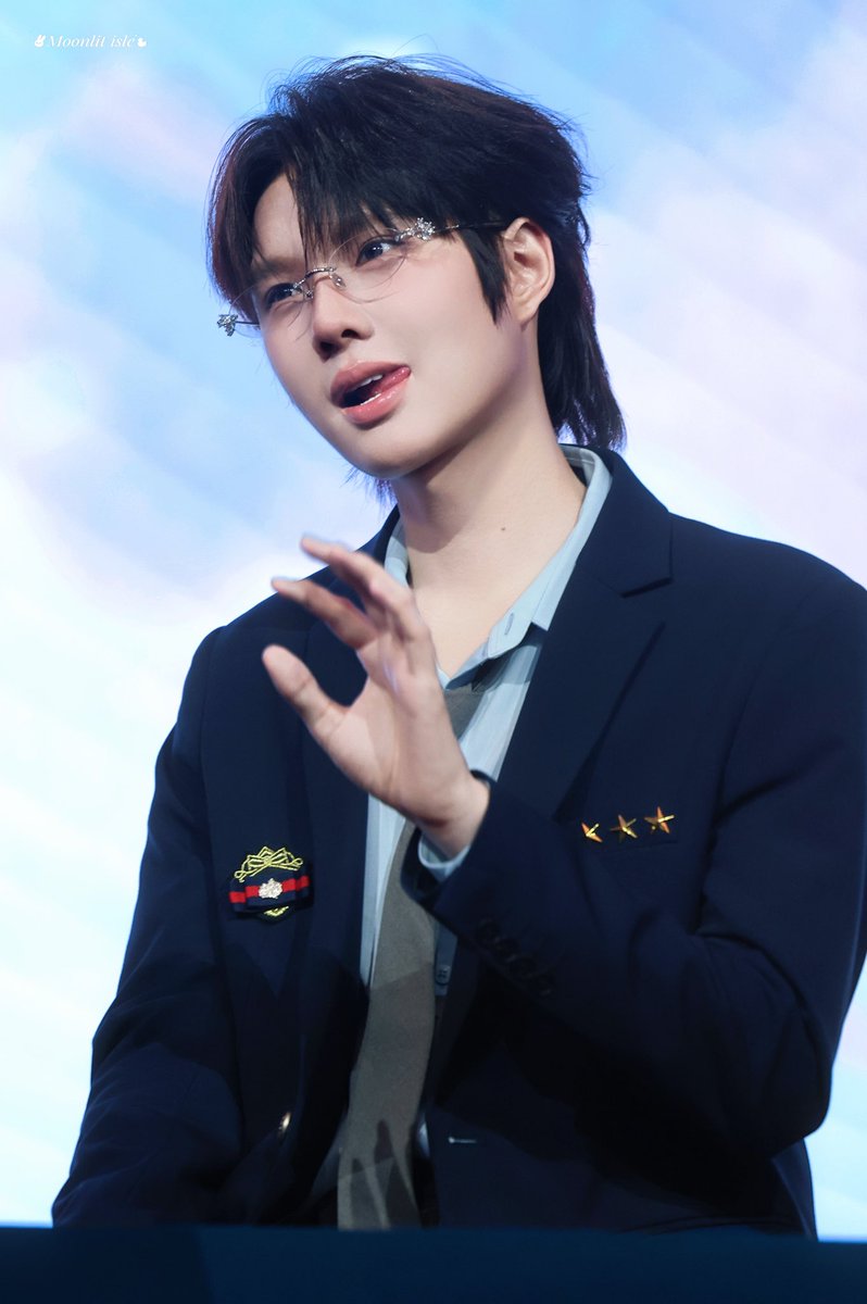 great_tofuu's tweet photo. โหน้อง ช็อตนี้พี่ยอมว่ะ https://t.co/jO2ywJR4UD