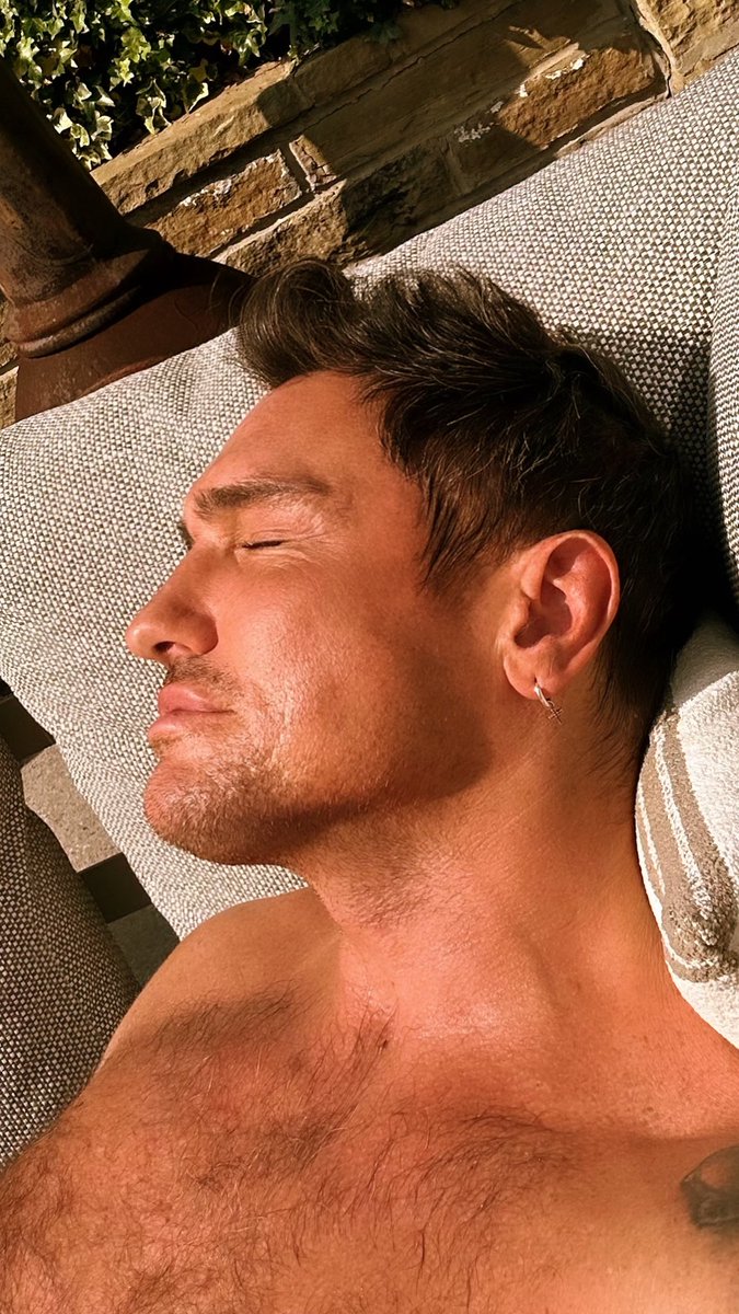 NikkMager's tweet photo. It’s hot hot hot 🥵 #glorious https://t.co/MmahB1REeA