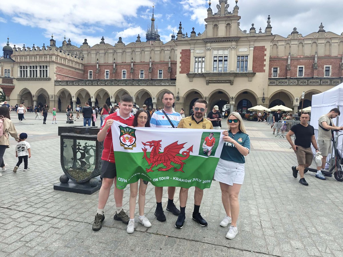 Shaneyball's tweet photo. @WislaKrakowSA @jarokrolewski @Wrexham_AFC https://t.co/yFt6LNouRO
