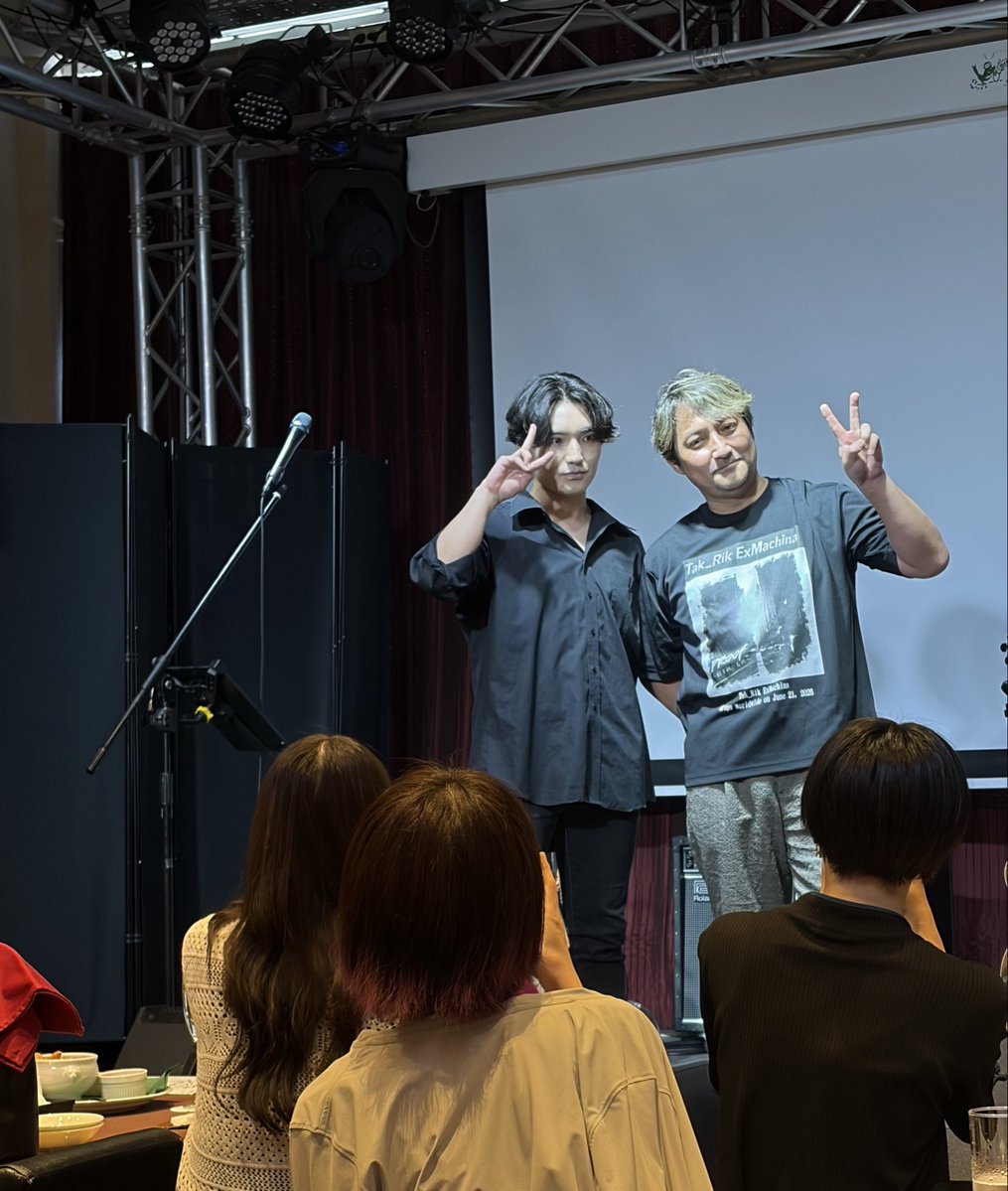 chikamarodog's tweet photo. 今年6月21日にデビューした
白山タカシさんと白山力丸くんの
父と息子のロックユニット
タカリキエクスマキナの
『TAKARIKI THEATER vol.25
解放ノ刻「継承」』へ。

今回のテーマの「継承」という言葉から既にがっつり引き込まれ音楽と朗読までしっかり楽しみました￼🎵 https://t.co/Ded2VIMh2H