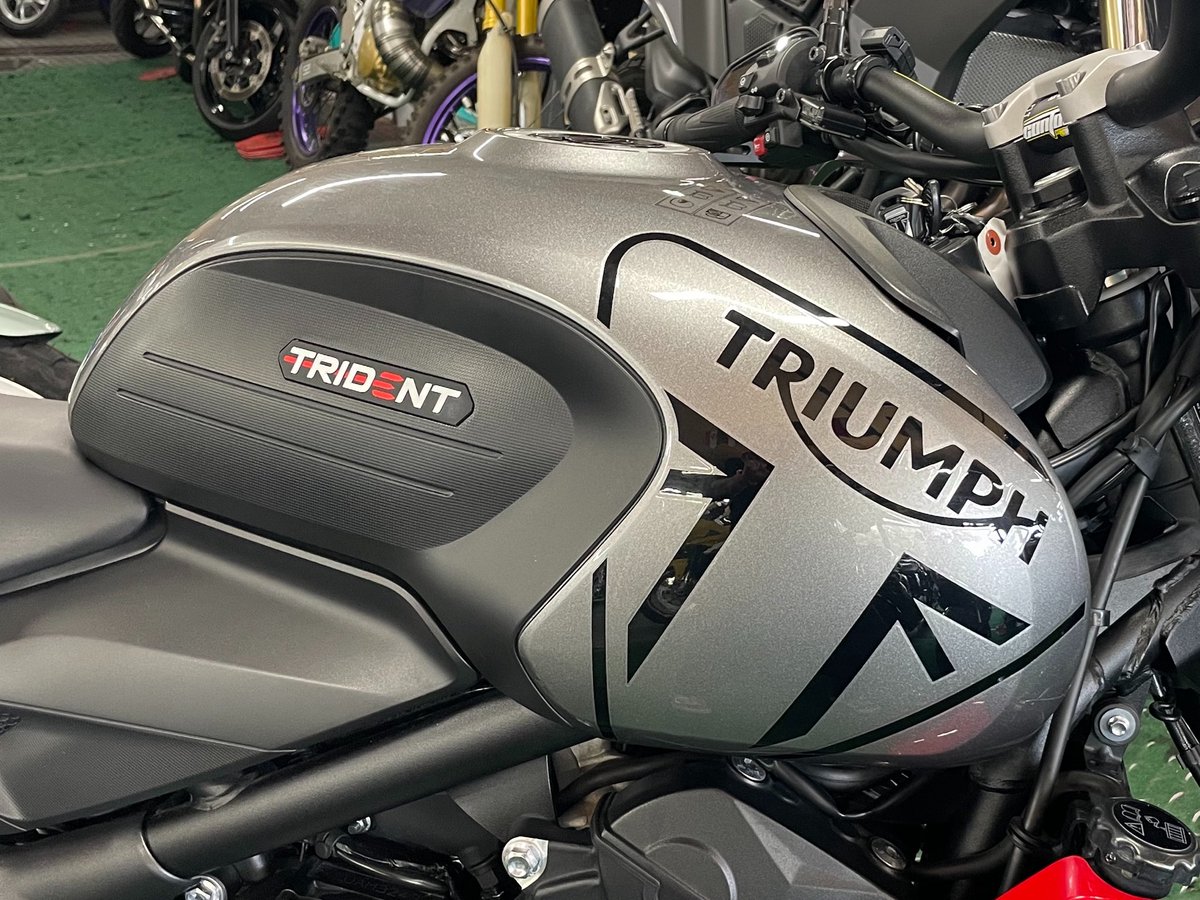 Fu_Wa_Me_Lo's tweet photo. 散々迷った結果、乗り換えという選択🫠
#Triumph #Trident660 https://t.co/CWfugYw0dY