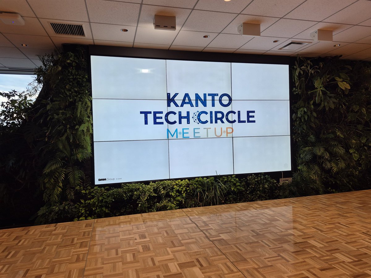 kakii_vol's tweet photo. #KTC_meetup

ほぼ主催(？)でやってました！！ものすごい盛り上がってて嬉しい限りです！企画してよかった！

会場や運営など多大な協力をしてくださったDMMさん、参加者集めをしてくださった団体代表様、当日の運営スタッフさん、そしてなにより参加してくださった皆様！！ありがとうございました！ https://t.co/4wCPrS7sRM