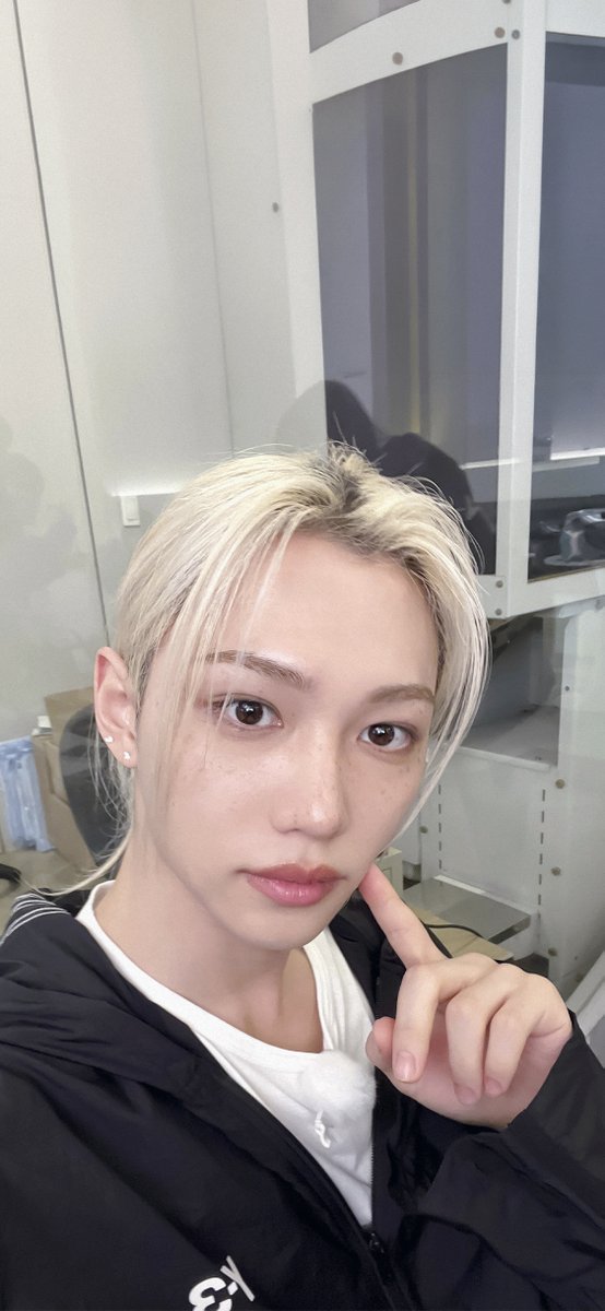 J_Suv_Stay's tweet photo. ✨ Wallpaper / lockscreen Stray Kids 💫

[SKZ-BEHIND📸] 🍅
part 6/8
#wallpaper_StrayKids
#Felix #필릭스 
#SKZCODE #스키즈코드