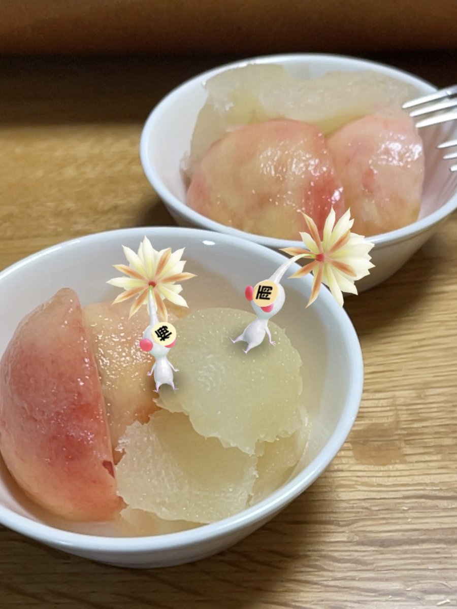pikuminpochi2's tweet photo. 子が寝た隙に…桃をカットしてとっておきの文旦ピール(乾かしてないやつ)と共に☺️ https://t.co/FySIMzh1W9