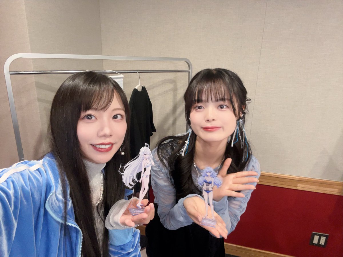 m_chiyuki_GG's tweet photo. 公開記念生配信もありがとうございました🙌
アンナちゃんがグッズ紹介すごい頑張ってたのでぜひ買ってくださいっ！！！！！
#死亡遊戯 https://t.co/h91UoLr1r3