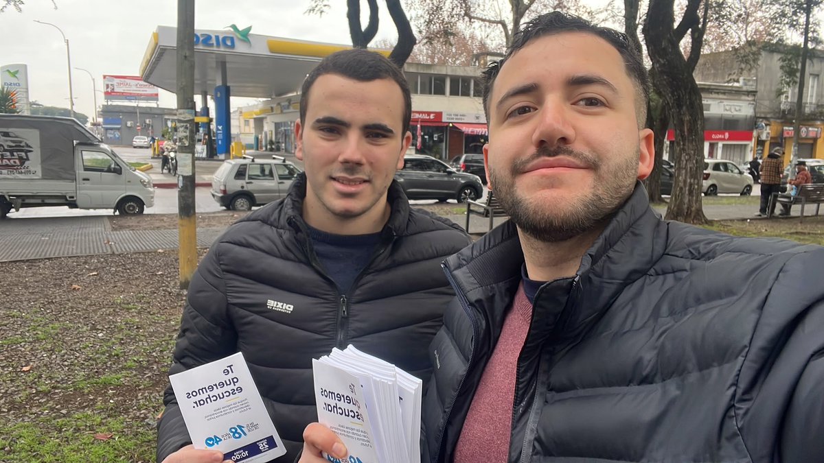 ESPACIOCUARENTA's tweet photo. Nuestros compañeros en Montevideo, invitando para el Congreso del 25 de julio https://t.co/vhvjUJdrRX
